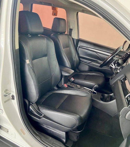 Imagem 10 de 12 de Mitsubishi Outlander 2.2 4x4 16v Diesel 4p Automático