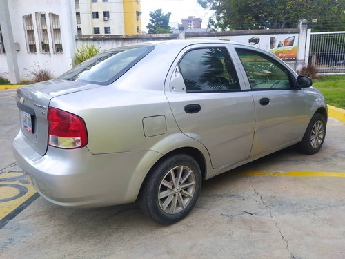 Imagen 4 de 10 de Chevrolet Aveo