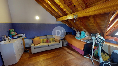 Imagen 22 de 30 de Impecable Duplex Con Pileta Y Cochera En El Alto De Martinez.