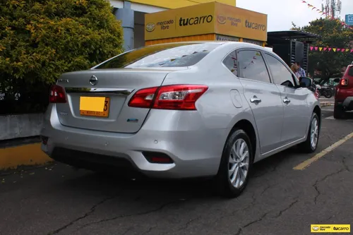 Nissan Sentra 1.8 B17 Sense At