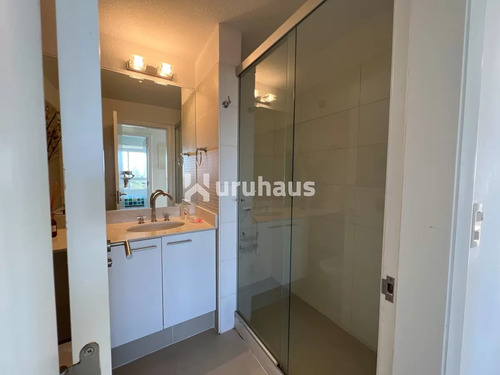 Apartamento A La Venta 3 Dormitorios Y 2 Cocheras - Punta Del Este