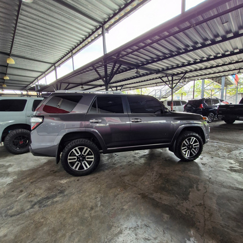 Toyota 4runner Limited 4x4