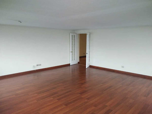 Amplio Dpto, 4d, Las Condes (105063)