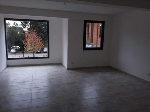Imagen 3 de 8 de Local En Venta En Parque Leloir.
