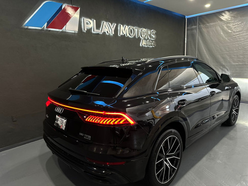 Audi Q8 S Line 2021