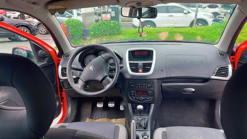 Peugeot Compact 207 2009
