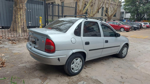 Chevrolet Corsa 4P base 1.6N