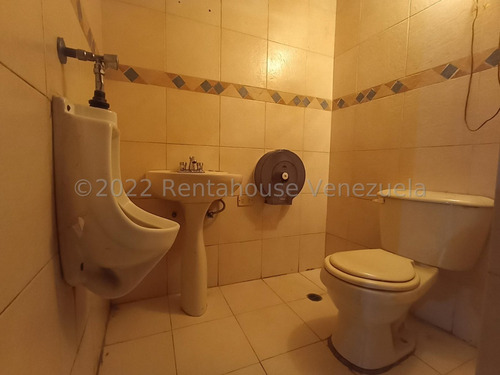 Edificio En Venta En Avenida Constitucion Maracay Aragua 24-8234 Ec-ir