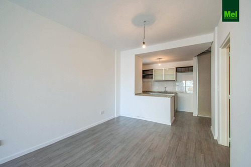 Imagen 9 de 20 de Excelente 1 Amb Al Frente En Venta Con Renta.