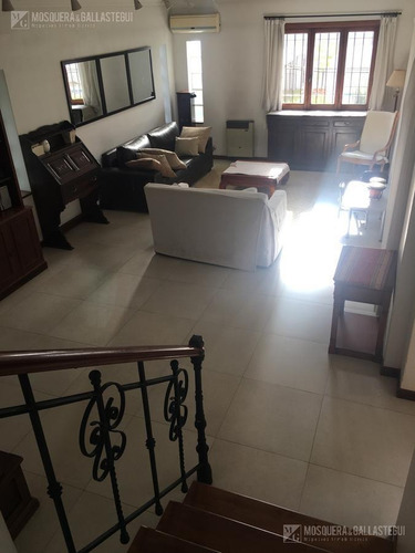 Imagen 2 de 29 de Oportunidad! Muy Linda Casa En La Horqueta