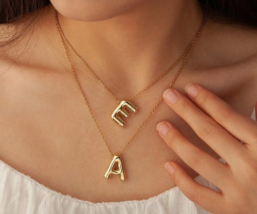 Collar Inicial Con Maxi Letra Globo Chunky Baño De Oro