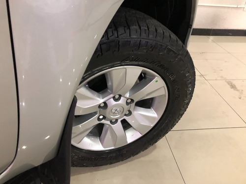 Imagem 11 de 12 de Hilux Cabine Dupla 2.8 Diesel
