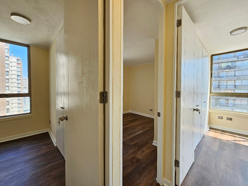 Depto 74 M², Carmen 297 Esquina Marin, Santiago Centro