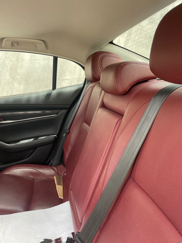 Mazda Mazda 3 2.5 carbón edition sedan 4 puertas