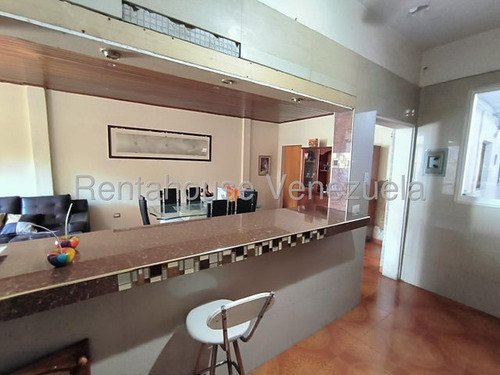 En Venta Casa Duplex La Victoria Zona Centro 25-11989 Gjg