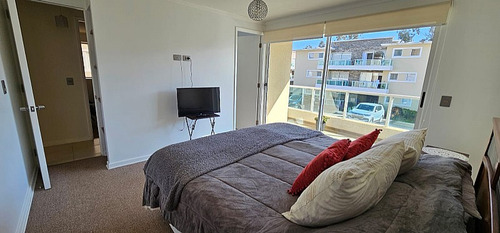 Se Arrienda Depto. Amoblado 3d+2b+e En Condominio Algarrobo