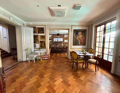 Casa Con Potencial Gastronómico En Providencia