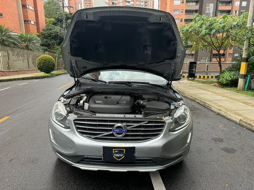 Volvo XC60 2.0 T5 Awd Summum