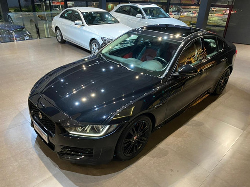 Jaguar Xe R-sport 2.0 Turbo 2016