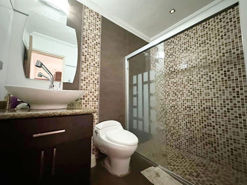 Josseyris Jimenez Vende Casa En Safari Country Club Carabobo