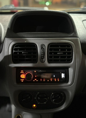 Renault Clio 1.6 16v Expression Hi-flex 5p