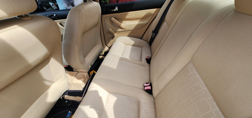 Volkswagen Jetta 2.0 Europa Std 5vel Mt