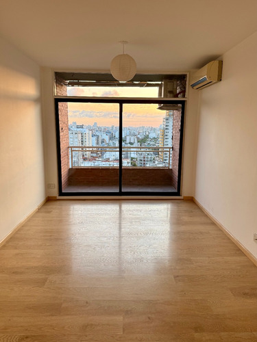 Alquiler. Espectacular Departamento 2 Ambientes. Charcas 4070 Piso 17 Gran Vista. Pileta Y Jardín C/amenities Y Seguridad 24hs. Palermo.