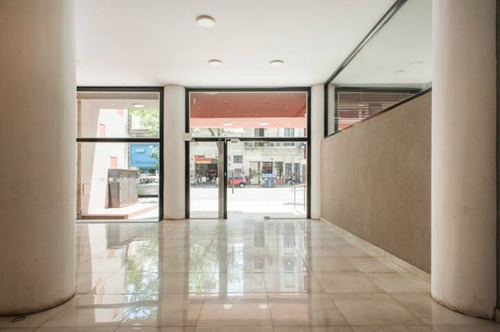 Alquiler Temporario Dueño, Departamento ,monoambiente Muy Luminoso, Hospitales Garrahan, Milstein, Fundacion Favaloro, Ramos Mejia. Dueño , Cerca Subte E Y H, Excelente Conectividad. Mínimo 2 Días.