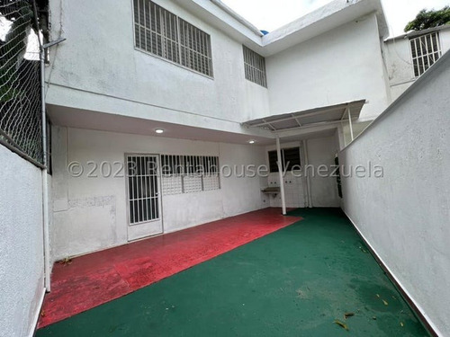 En Venta Casa Con Dos Anexos  Los Ruices  Nb 3-18601