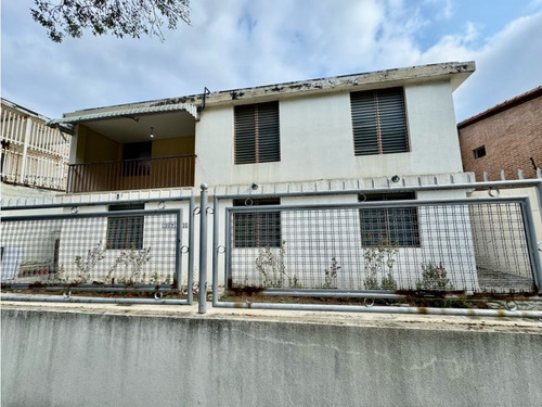 Se Vende Casa 474m2 8h/7b/6p El Palmar Este Caraballeda