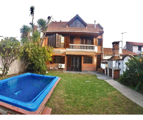 Casa 5 Ambientes Con Pileta - Banfield Este