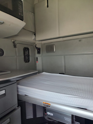 5 Kw T680 Blancos 2016,camiones,cummins