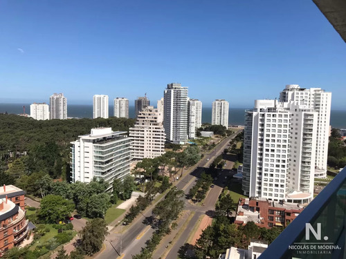 Departamento, De 3 Dormitorios, A Estrenar En Punta Del Este