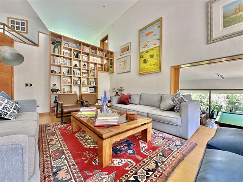 Casa En Venta De 4 Dorm. En Lo Barnechea