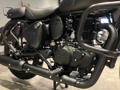 Royal Enfield Classic 350 Stealth Black