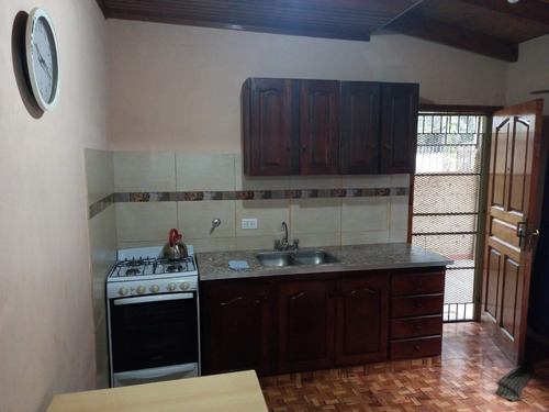Imagen 10 de 25 de Se Vende Casa A La Venta En Block En Villa De Mayo