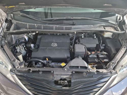 Imagen 4 de 15 de Toyota Sienna 2012 5p Le Aut A/a Ee