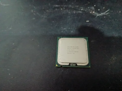 Micro Intel Corel 2 Duo E 400 De 2.40 Ghz 2 M 88/86-q8 A 373 (Usado)