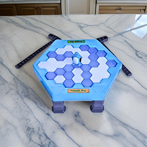 Juego Del Pingüino De Mesa Rompe Hielos En Bloque De Hielo