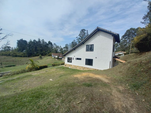 En Arriendo Finca Sector Llanogrande Rionegro