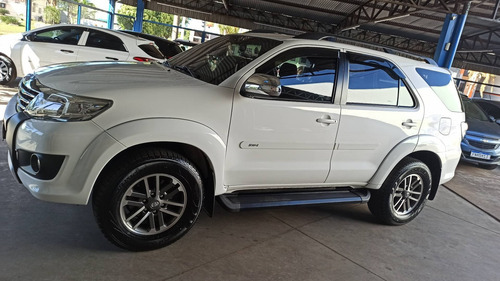 Imagem 3 de 15 de Toyota Hilux Sw4 2.7 Sr 4x2 16v Flex 4p Automático