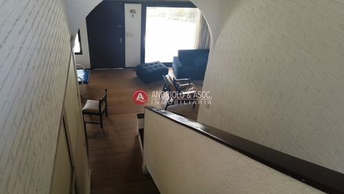 Casa En Punta Del Este, Playa Mansa, Cerca Del Mar, Venta, Alquiler Anual, Y Temporada- Ref: 6622