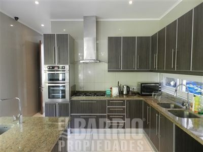Imagen 20 de 30 de Casa En Venta De 5 Dormitorios En Colina