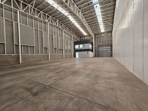 Gran Bodega De 873,2 M2 Totales Con Oficina Colina, Rm