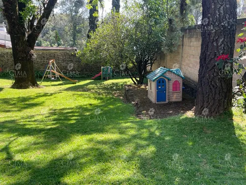 Venta Casa Jardín Con Bosque - V270