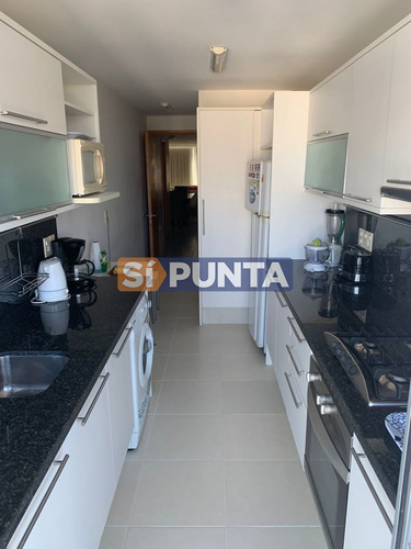 Imagen 4 de 21 de Apartamento En Alquiler Anual