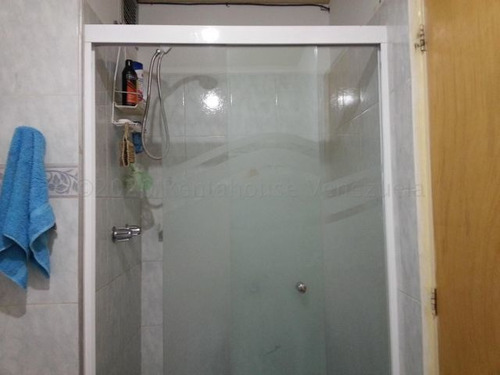 Apartamento Comodo Y Freso En Venta Cabudare 04145384403 21-4438