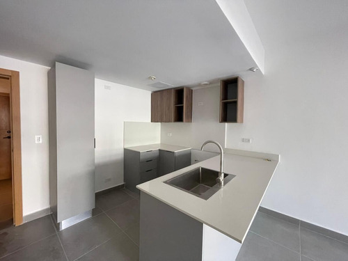 ¡apartamento De Lujo En Alquiler Con Amenidades De Resort!