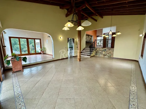 Casa En Arriendo En Loma Del Escobero. Cod A776176