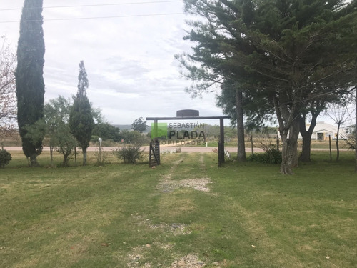 Chacra A 15 Minutos De Punta Del Este. 3 Dormitorios, Casita De Huespedes, Capacidad 10 Personas- Ref: 176